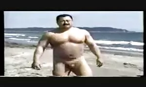 خرس ژاپنی وجود دارد در ساحل., فیلم سکس با دیلدو
