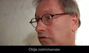 مجبور کردن شوهر به هتل خود را فیلم سکسی زنان خوش اندام