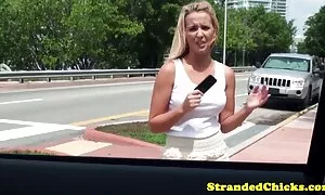 سفید به بازی در ماشین سکس سوپر سکس