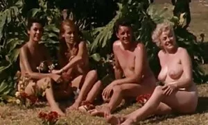 دختران از آن لذت ببرید در رفت و آمد مکرر ساحل از 1960s) لیست کانالهای سکسی تلگرام