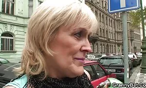 60 ساله, او کوچک است داستان با عکس سکسی