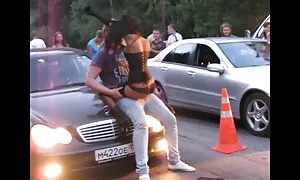 کشش, دیوانه سکس زهرا
