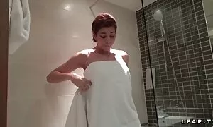 صفحه کوچک Azur maze se-fait  فیلم سکسی از طریق تلگرام